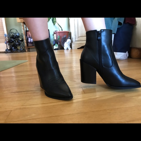 NWT pretty little thing black booties - Picture 8 of 8